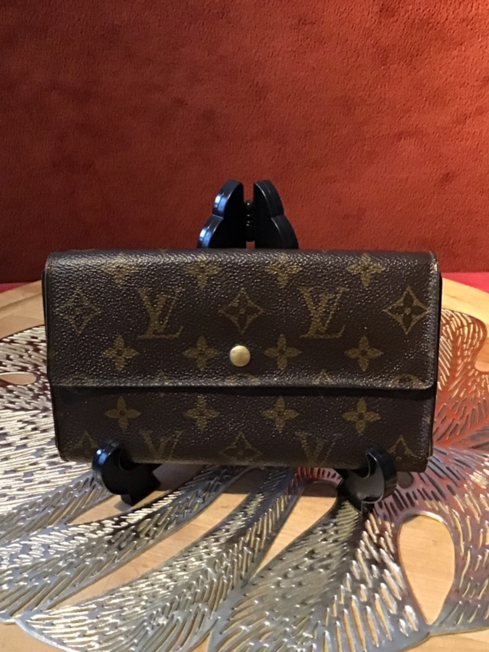 Louis Vuitton Monogram Canvas Sarah Wallet